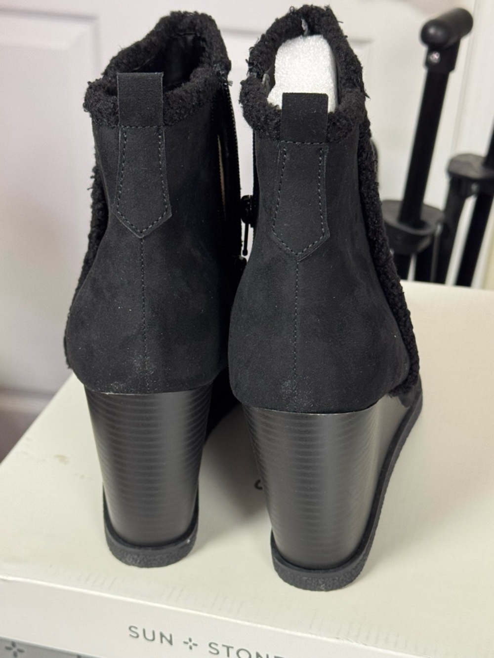 SUN + STONE Black Faux Fur Wedge Boots Size 11 Camillia Macy’s NEW $80 msrp - Picture 2 of 13